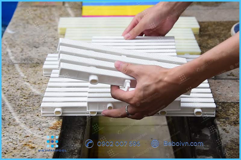 Thanh thoát tràn 18cm phổ biến dùng cho bể sục và bể bơi cỡ nhỏ thanh-thoat-tran-18cm-pho-bien-dung-cho-be-suc-va-cac-be-boi-co-nho